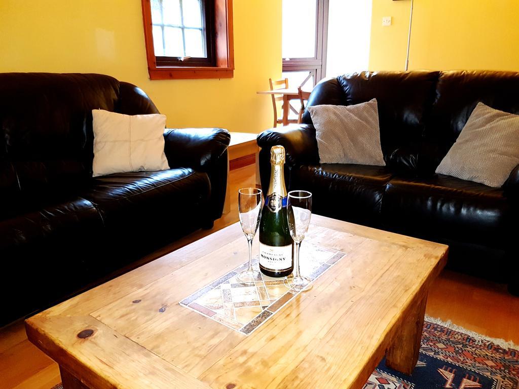 Dean Village - Lovely 2 Bed In Picturesque Dean Village With Balcony And Private Parking Edinburgh Pokoj fotografie